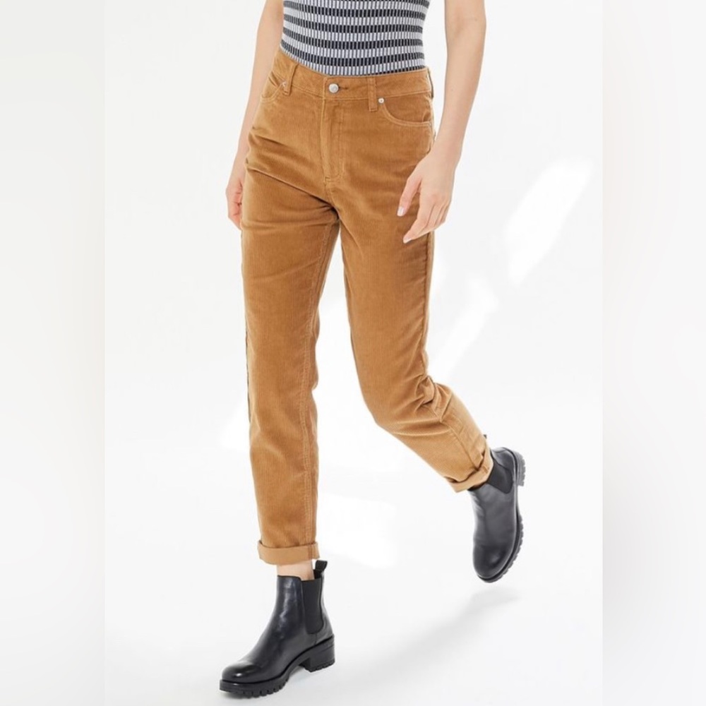 Urban Outfitters beige corduroy mom pant